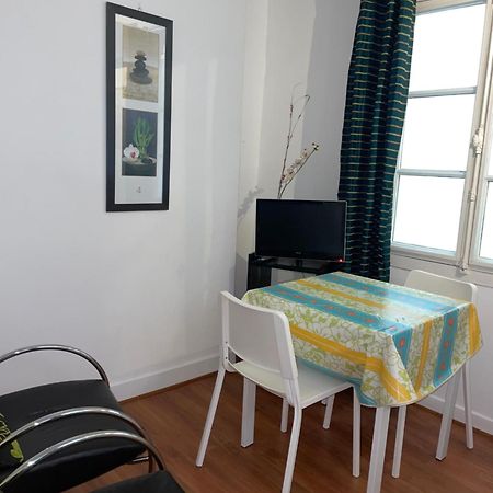 Studio N•4 En Plein Coeur De La Ville Thermal Bagneres-de-Bigorre Bagian luar foto
