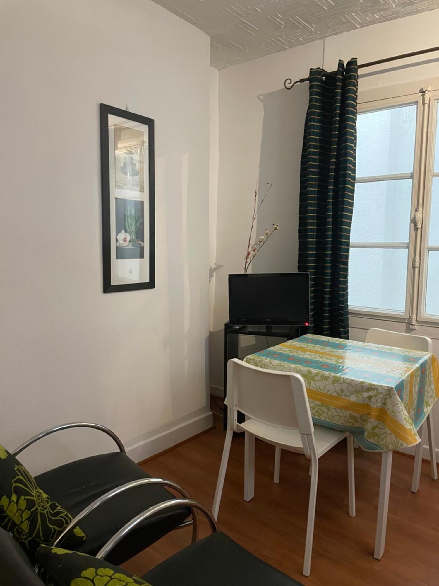 Studio N•4 En Plein Coeur De La Ville Thermal Bagneres-de-Bigorre Bagian luar foto