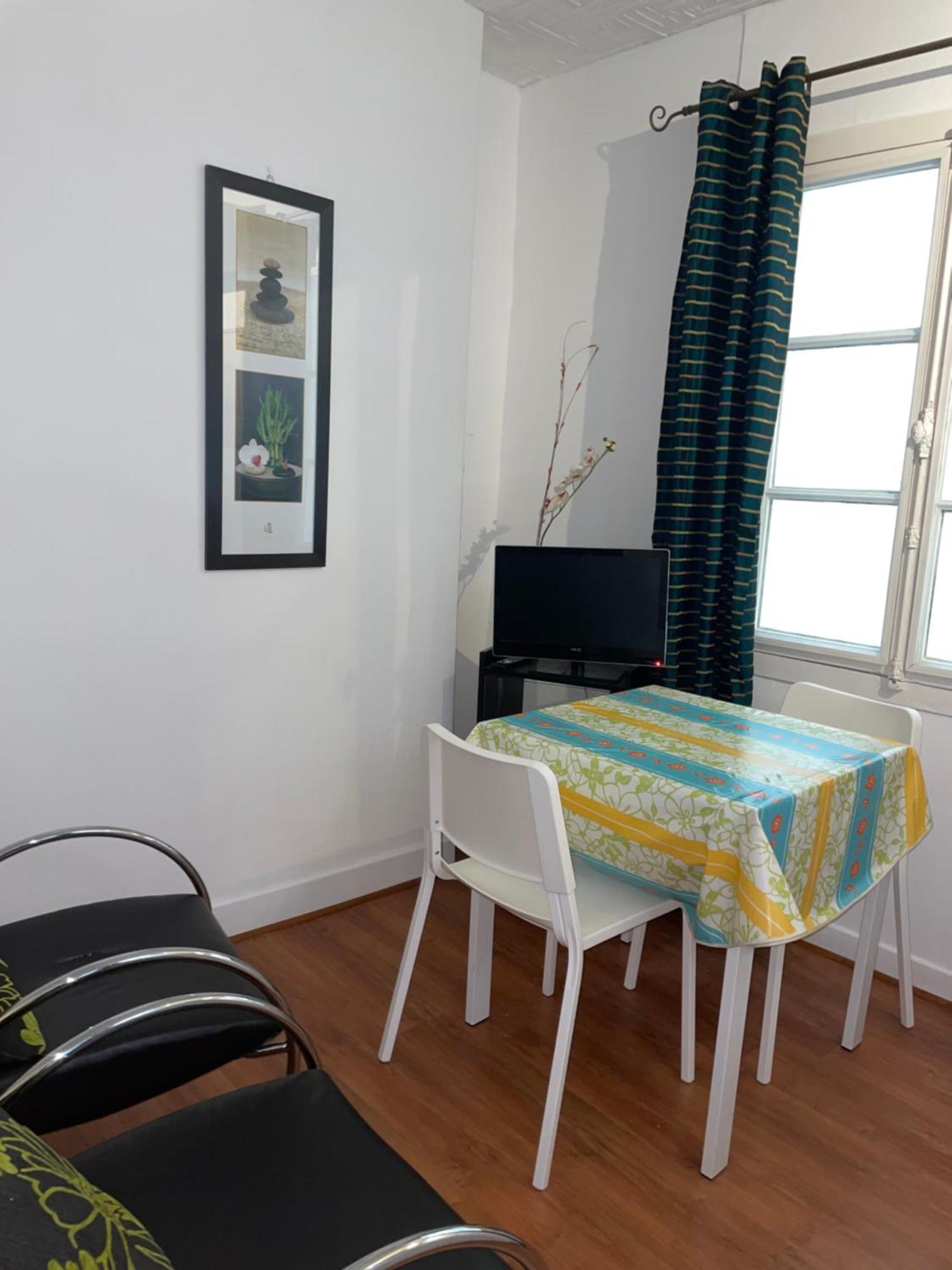 Studio N•4 En Plein Coeur De La Ville Thermal Bagneres-de-Bigorre Bagian luar foto